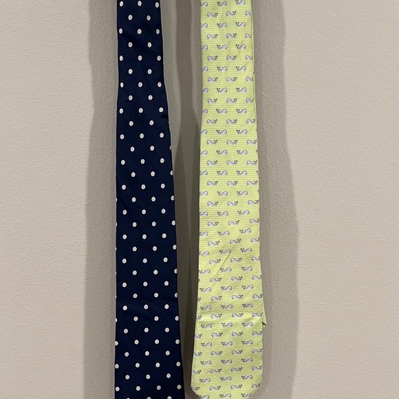 Tommy Hilfiger Neck Ties Mens Silk Green Whale Blue Polka Dot School  Lot of 2 - Picture 1 of 7